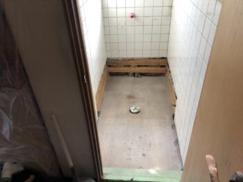 呉市宮原和式トイレリフォーム中