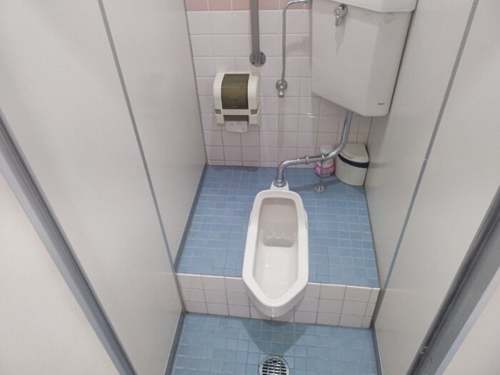 安佐南区和式トイレリフォーム前の便器